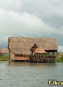 Меж зеркал воды и неба