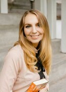 Лана Клонис