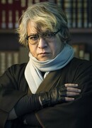 Нацухико Кёгоку (Natsuhiko Kyogoku: 京極 夏彦)