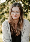 Сара Шпринц (Sarah Sprinz)