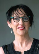 Лин Йоварт (Lyn Yeowart)