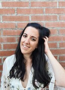 Елена Армас (Elena Armas)