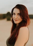 Карисса Бродбент (Carissa Broadbent)