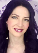 Лора Джонс (Lora Jones)