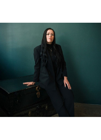 Автор Калли Харт 25.11.25